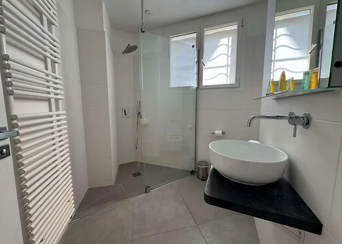 A071 - Spacieux Sur La Croisette *