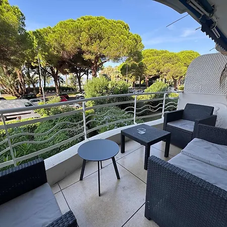 A071 - Spacieux Sur La Croisette * Cannes